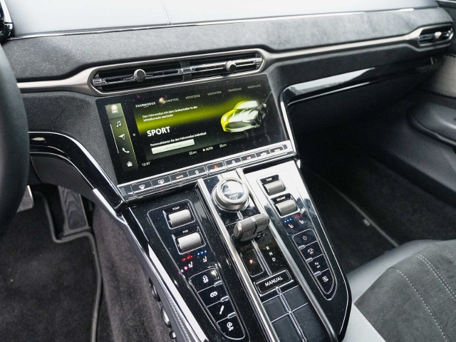 Bild 25 -  V8 Coupe Satin Onyx Black / Onyx Black