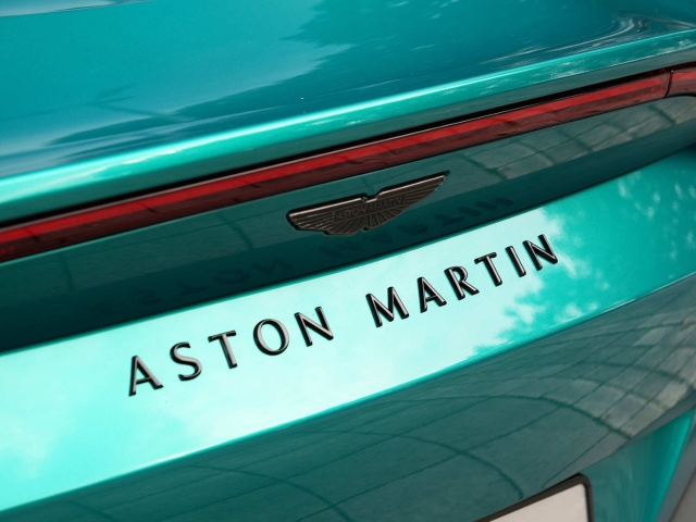 Bild 15 - Podium Green / Onyx Black V8