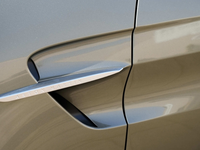 Bild 13 - Titanium Grey / Onyx Black