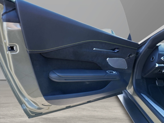 Bild 17 - Titanium Grey / Onyx Black