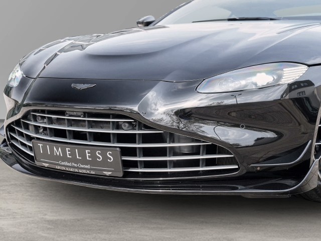 Bild 14 -  F1 Jet Black / Phantom Grey Carbondach