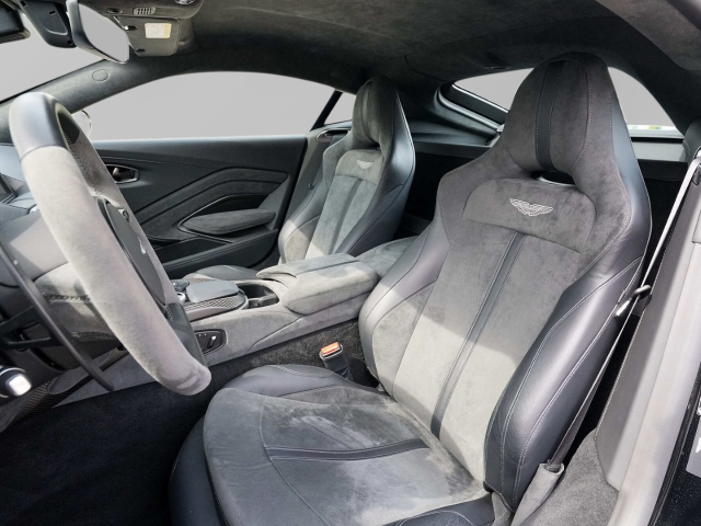 Bild 24 -  F1 Jet Black / Phantom Grey Carbondach