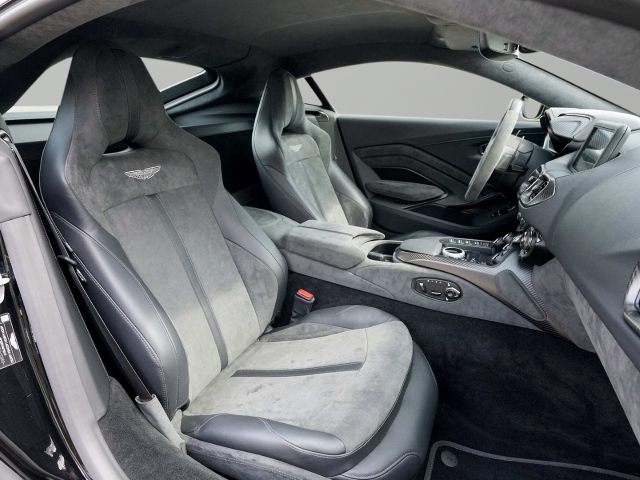 Bild 35 -  F1 Jet Black / Phantom Grey Carbondach