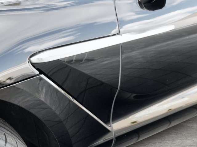 Bild 14 - 550 UPE 227.330,-€ Jet Black / Onyx Black