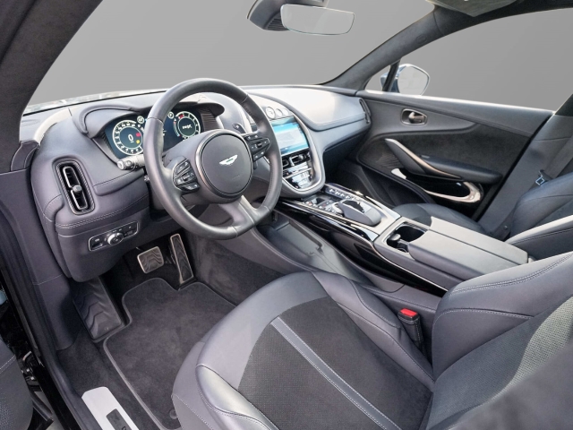 Bild 20 - 550 UPE 227.330,-€ Jet Black / Onyx Black