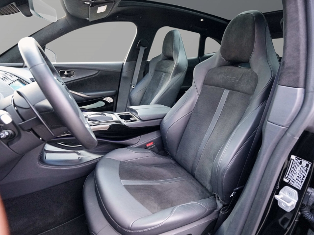 Bild 21 - 550 UPE 227.330,-€ Jet Black / Onyx Black