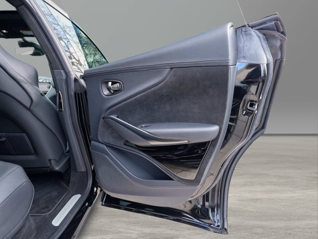 Bild 35 - 550 UPE 227.330,-€ Jet Black / Onyx Black