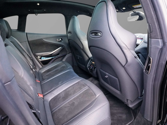 Bild 36 - 550 UPE 227.330,-€ Jet Black / Onyx Black