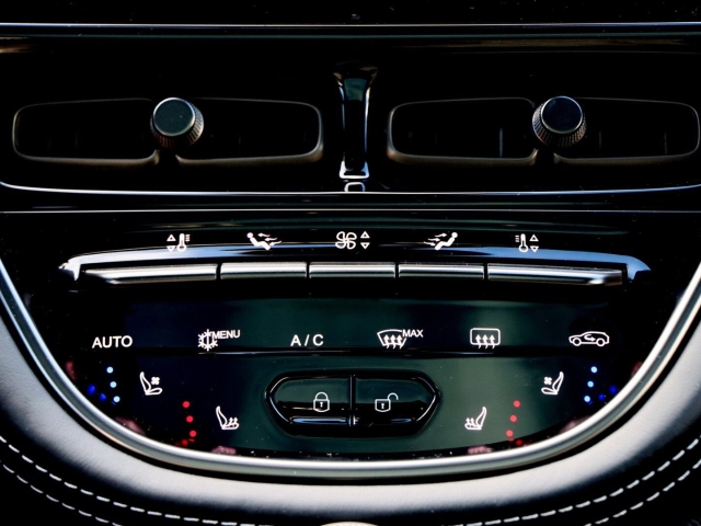 Bild 18 -  707 UPE 274.360,-€ China Grey / Onyx Black