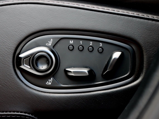 Bild 22 -  707 UPE 274.360,-€ China Grey / Onyx Black