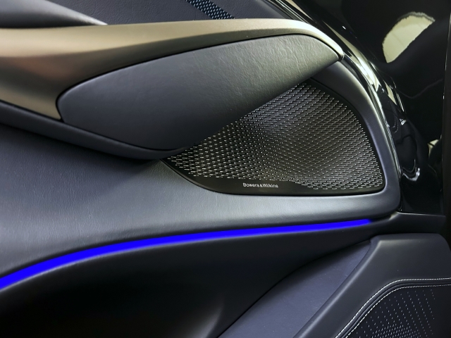 Bild 38 - 707 Onyx Black Dark Knight Bowers & Wilkins