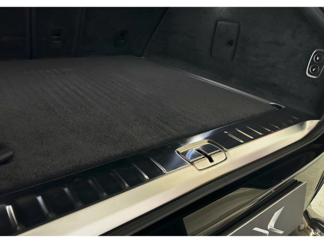 Bild 44 - 707 Onyx Black Dark Knight Bowers & Wilkins