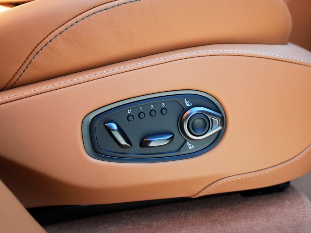 Bild 39 -  S Iridescent Emerald / Oxford Tan Bowers WIlkins